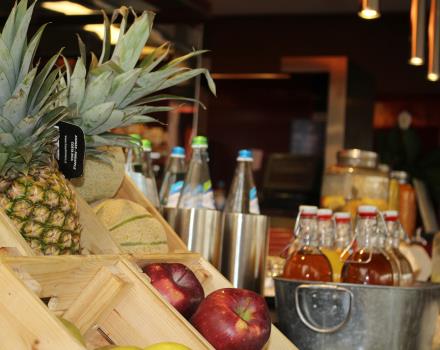 Frutta fresca nel buffet colazione | Hotel Goldenmile Milan